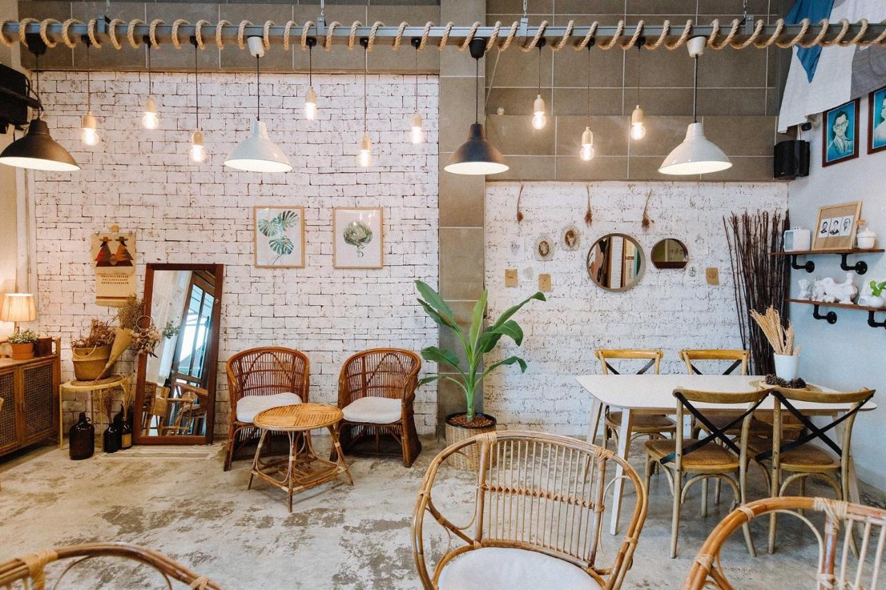 فندق Pine Cafe'&Bed فرا ناخون سي أيوتثايا المظهر الخارجي الصورة