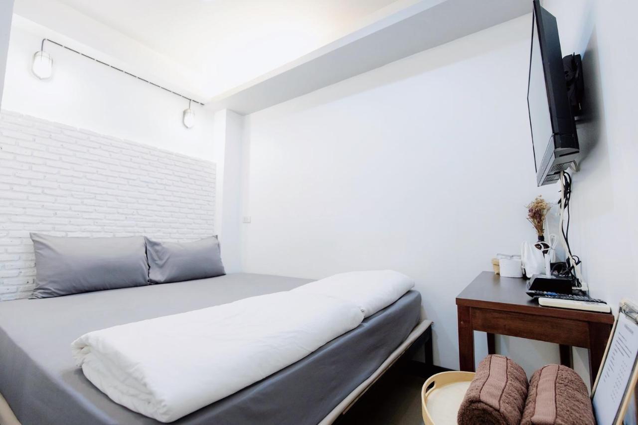 فندق Pine Cafe'&Bed فرا ناخون سي أيوتثايا المظهر الخارجي الصورة