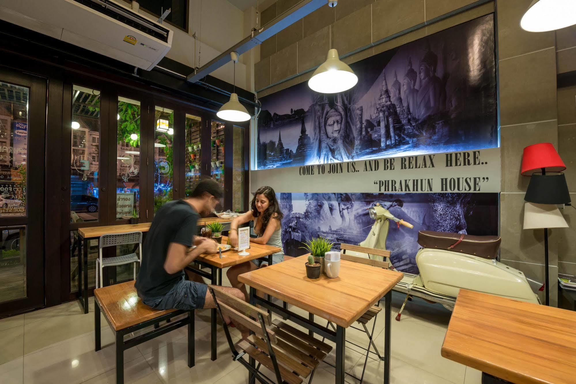 فندق Pine Cafe'&Bed فرا ناخون سي أيوتثايا المظهر الخارجي الصورة