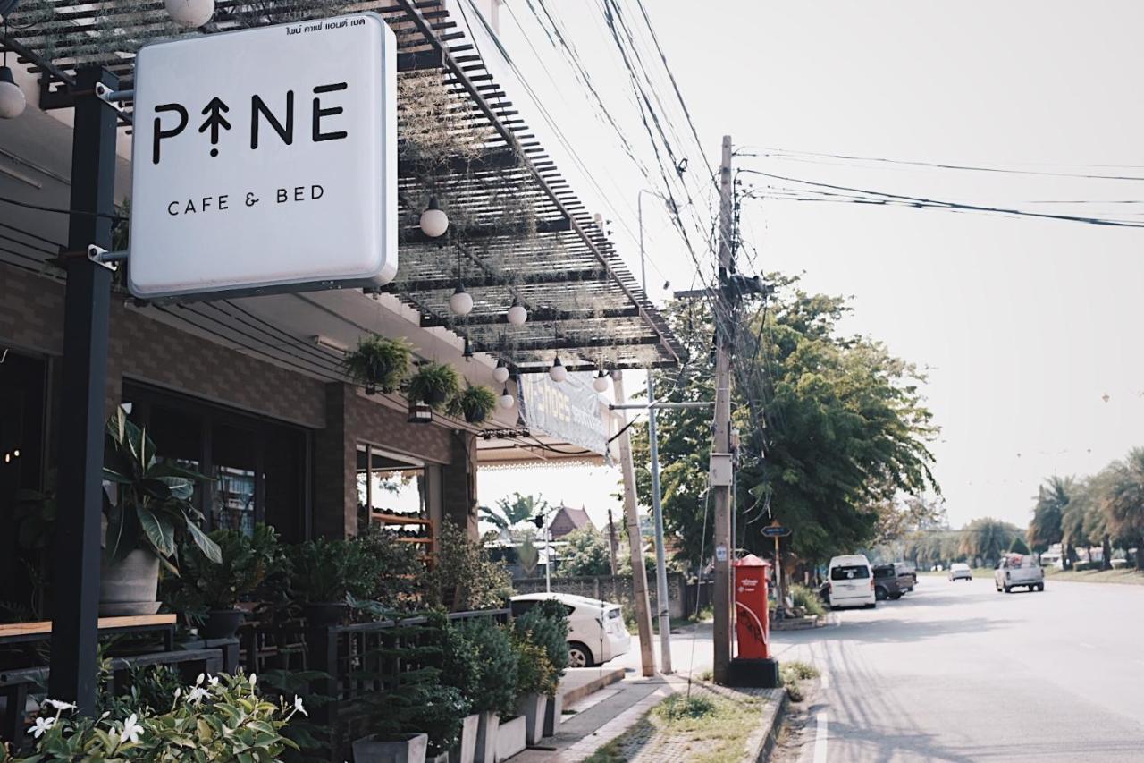 فندق Pine Cafe'&Bed فرا ناخون سي أيوتثايا المظهر الخارجي الصورة